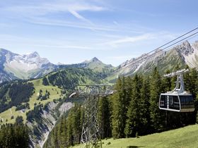 Action Urlaub mit Badesee & Indoor Ritterburg in Vorarlberg | 3 Nächte