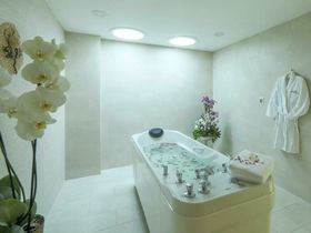 Spa von Sonntag bis Freitag