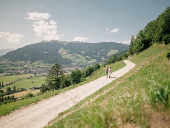 7=6 Aktion: Wanderlust & Blütenzauber in Südtirol inkl. geführter Wanderung | 7 Nächte