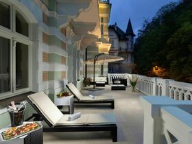 Erholungstage mit Frühstück im Savoy Westend Hotel / 2 Tage 