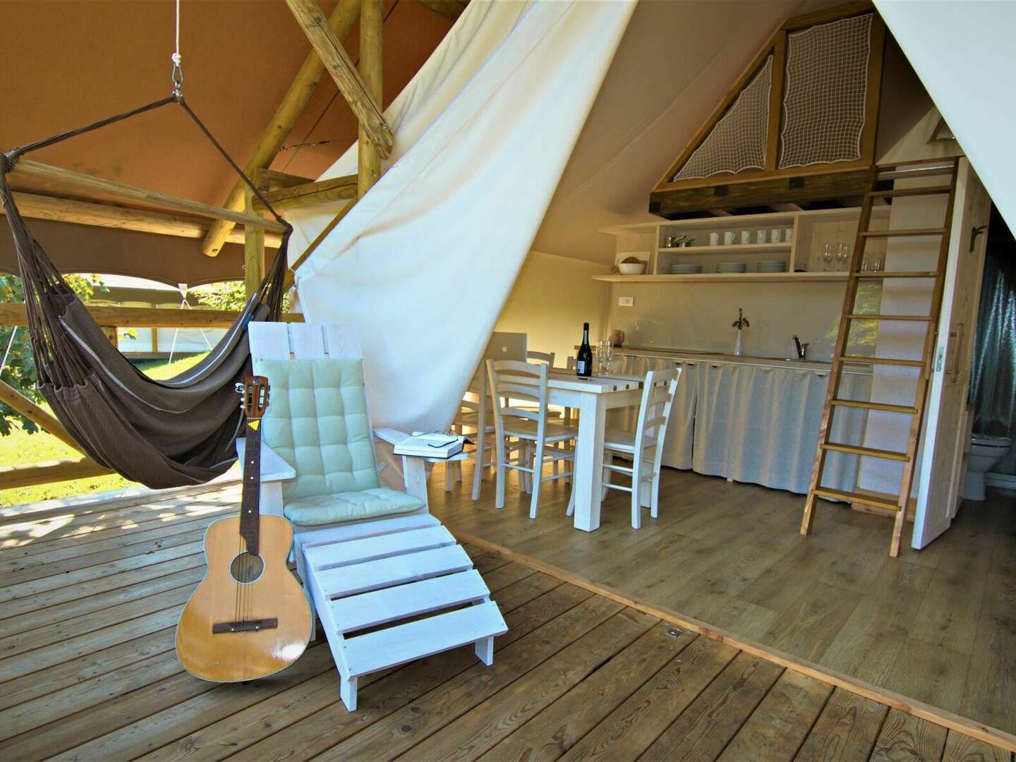 AKTION: Frühlingsstart in der Glamping Villa mit Frühstück | 3 Nächte