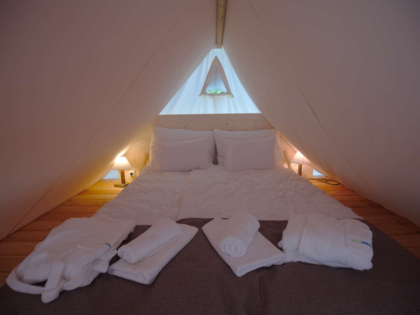 AKTION: Frühlingsstart in der Glamping Villa mit Frühstück | 3 Nächte