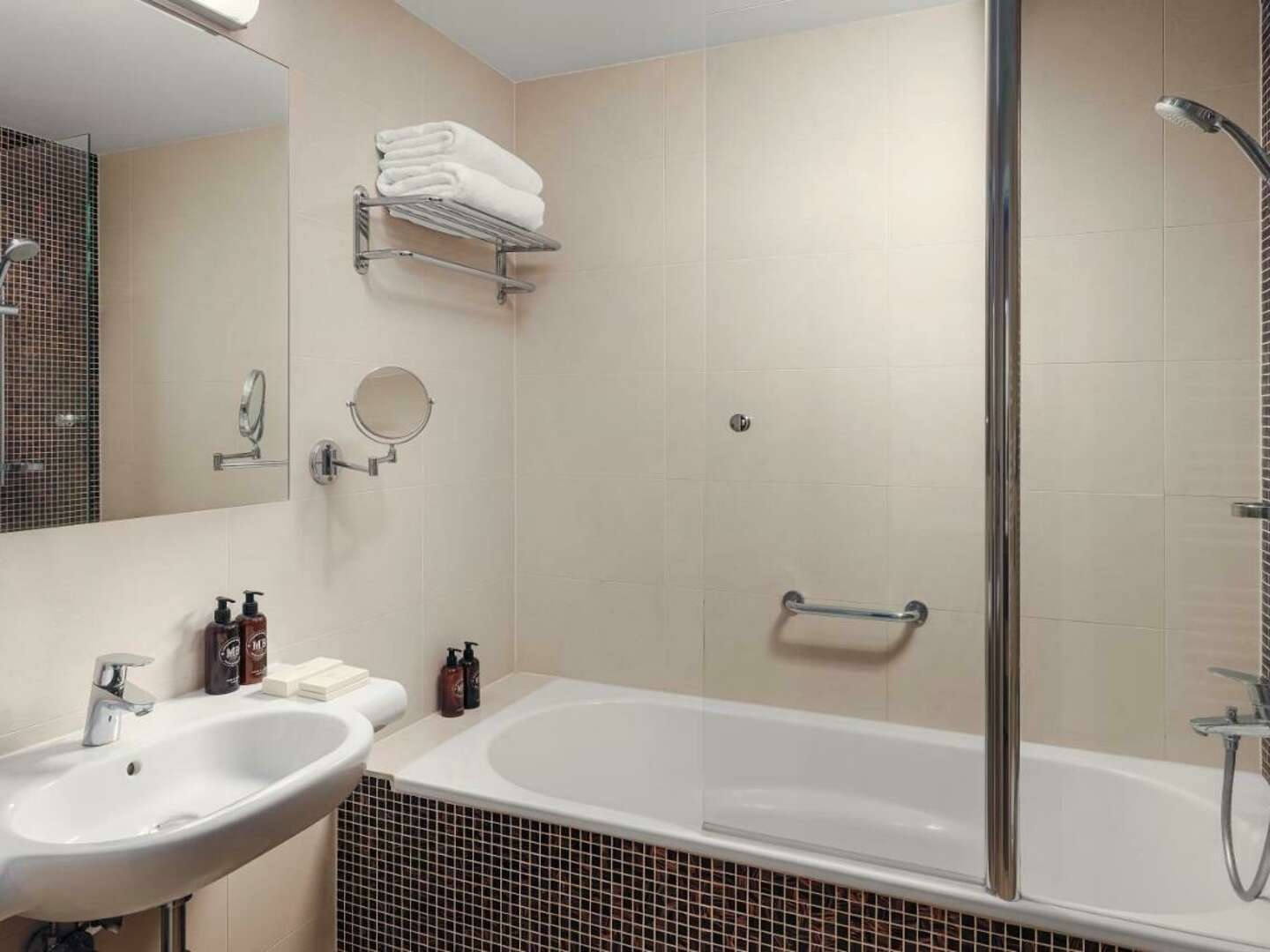 Gesundheitspflege mit 5-Stern Service | Erholen im Harvey Hotel in Franzensbad - 7 Nächte   