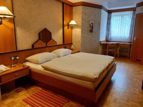 Radfahren im Südburgenland inkl. Verkostung sowie Rabatt auf E-Bike-Verleih & Therme