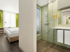 Entdecken Sie die Karl-Marx-Stadt und das Erzgebirge – im Super 8 by Wyndham Chemnitz