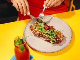 FreundInnen Auszeit im Kunsthotel l 2 Tage Städtereise Graz 