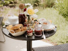 Auszeit im Thermen- und Vulkanland inkl. Gourmetfrühstück, privat in der Suite | 7 Nächte