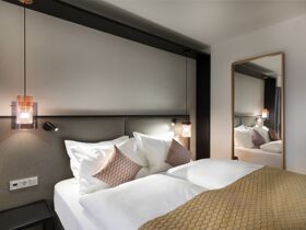 Kurzurlaub in Düsseldorf am Rheinufer - 2 Tage