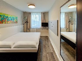 2 Tage in der City - Romantische Verwöhnauszeit in Dortmund mit Sekt & Therme