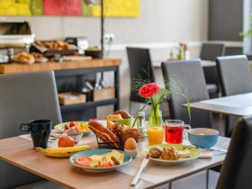 2 Tage in der City - Romantische Verwöhnauszeit in Dortmund mit Sekt & Therme