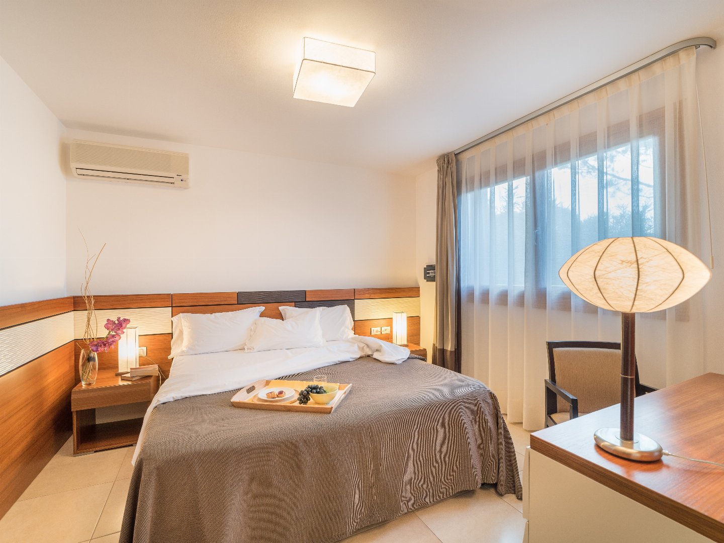 Sommerurlaub in Lignano mit Strandservice und Halbpension   | 7 Nächte      