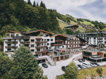 Familienurlaub in Saalbach-Hinterglemm: Abenteuer mit der JokerCard inkl. Pool & Wellness | 7 Nächte