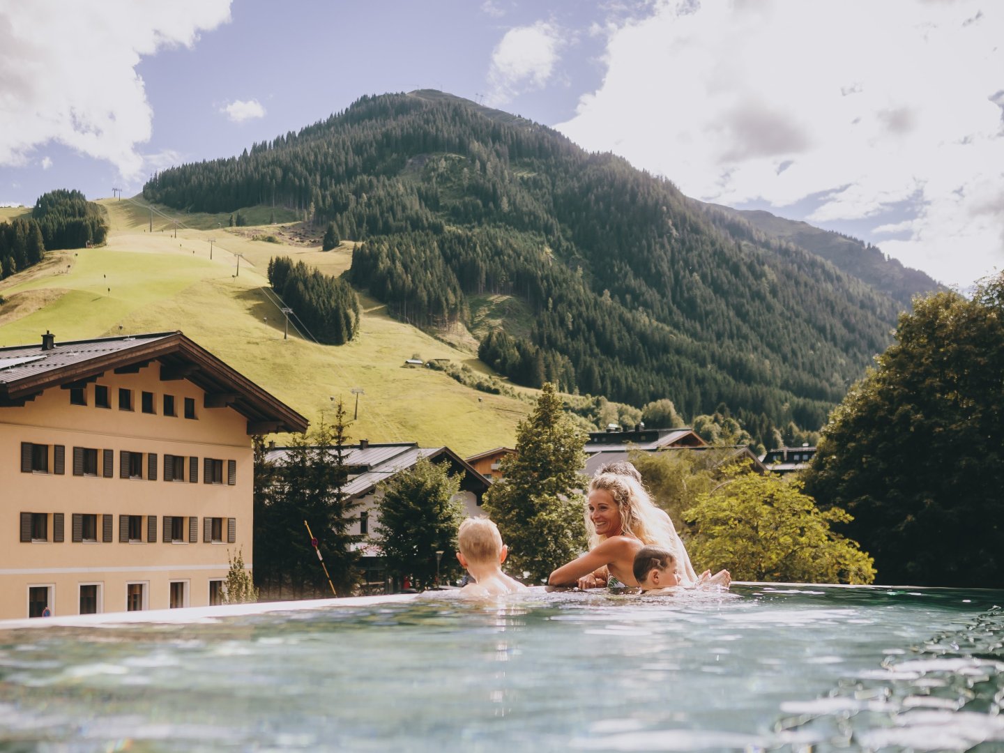Familienurlaub in Saalbach-Hinterglemm: Abenteuer mit der JokerCard inkl. Pool & Wellness | 7 Nächte