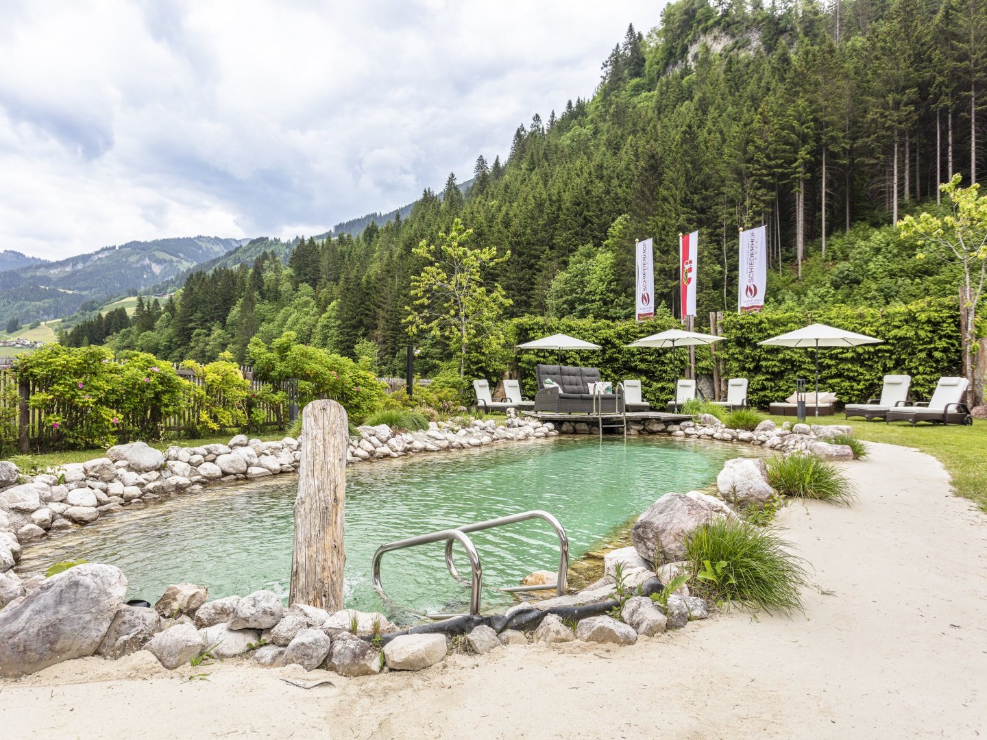 Familienurlaub am Naturbadeteich im Salzburger Land inkl. 1 Kind bis 10 Jahre gratis / 5 Nächte