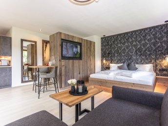 Familienurlaub am Naturbadeteich im Salzburger Land inkl. 1 Kind bis 10 Jahre gratis / 5 Nächte