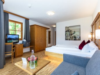 Familienurlaub am Naturbadeteich im Salzburger Land inkl. 1 Kind bis 10 Jahre gratis / 5 Nächte