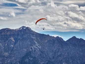Adrenalin Duo - Paraglide Flug & Moutainkart im Stubaitail